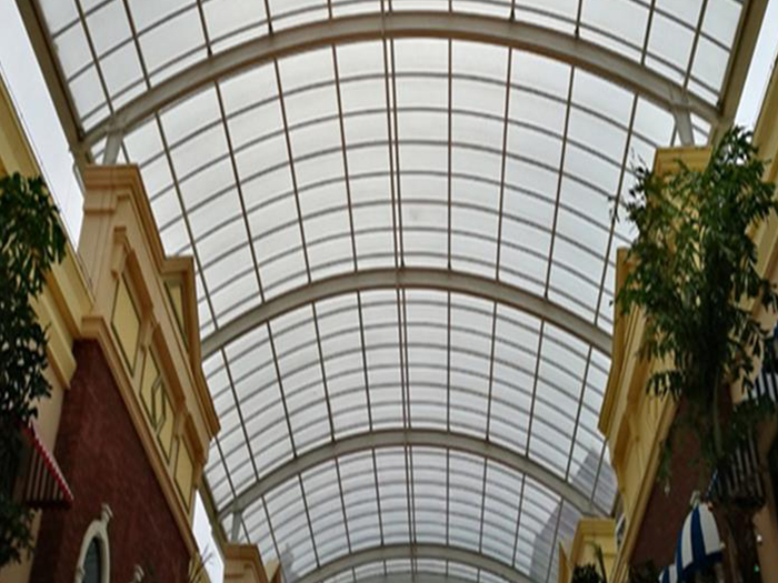 胶州屋面网架顶棚吊装方案